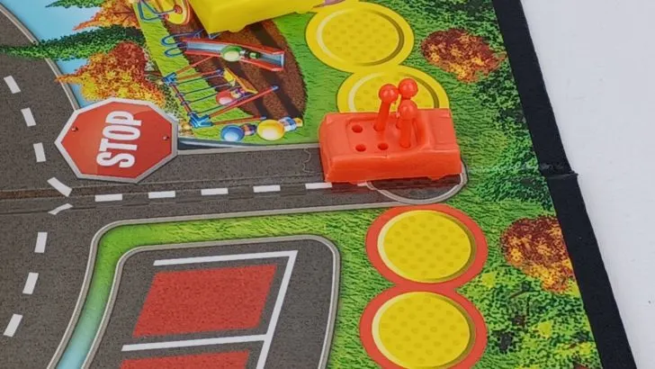 How to play The Game of Life Trouble 
